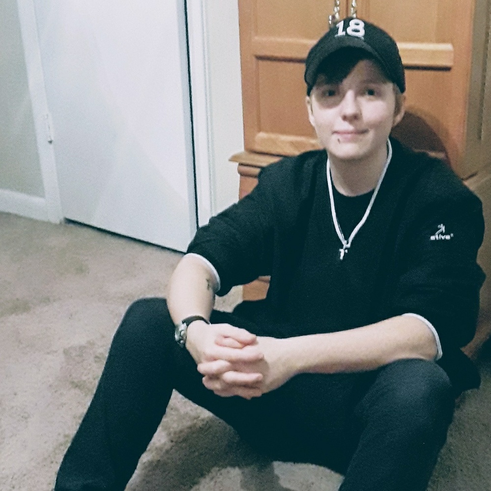 Meet your Posher, Alicia